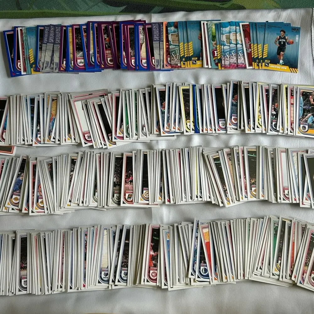 Lot of 400+ 2022-23 panini nbs hoops basketball sports cards with rookies, hof